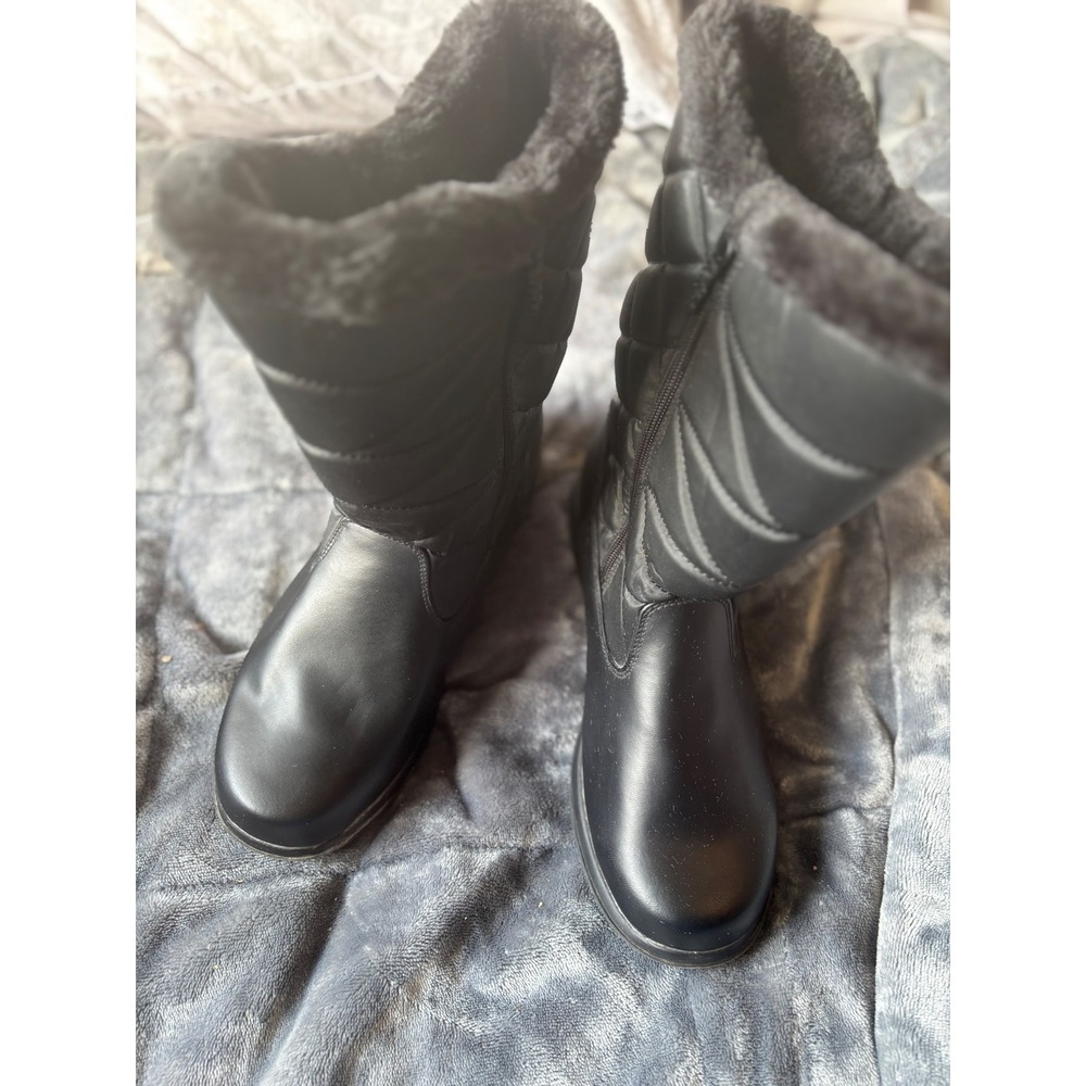Totes Jill Black Wide Winter Boots Faux Fur Lined Quilted Mid Calf Size 10W